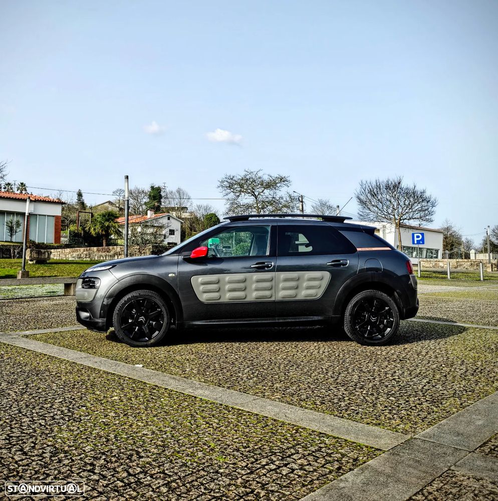 Citroën C4 Cactus 1.6 BlueHDi Shine Ed.Midnight - 24