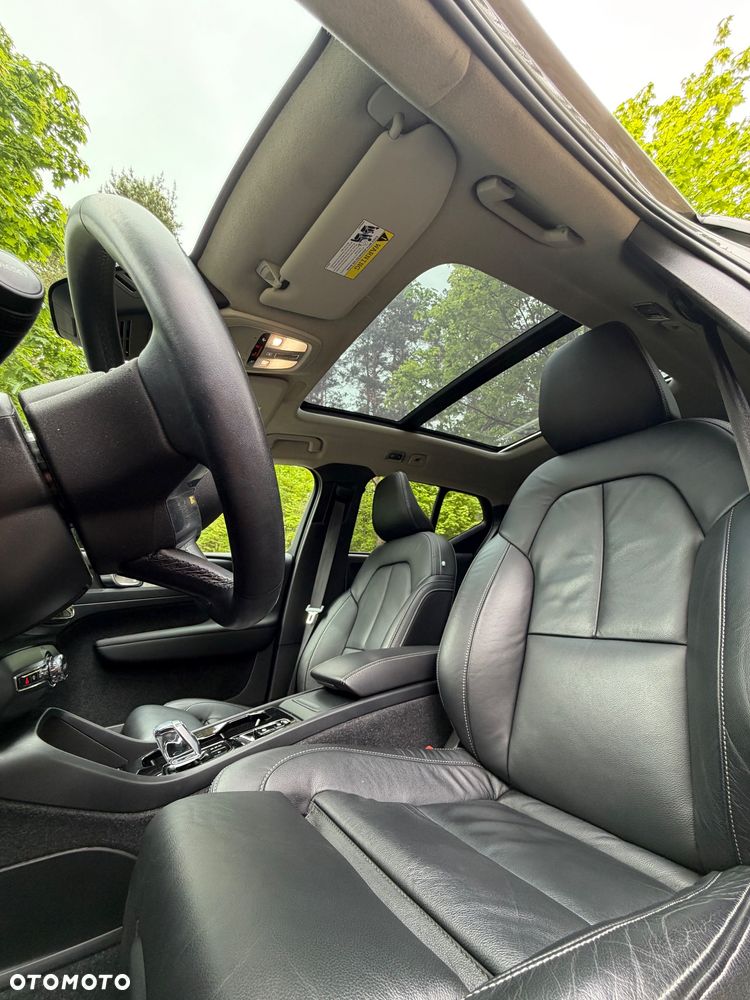 Volvo XC 40 B5 B AWD Ultimate Dark - 17
