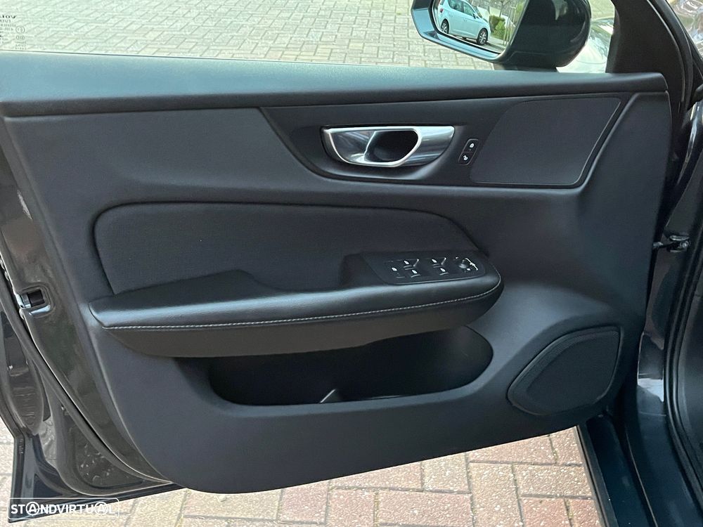 Volvo V60 2.0 D3 Momentum Plus Geartronic - 11