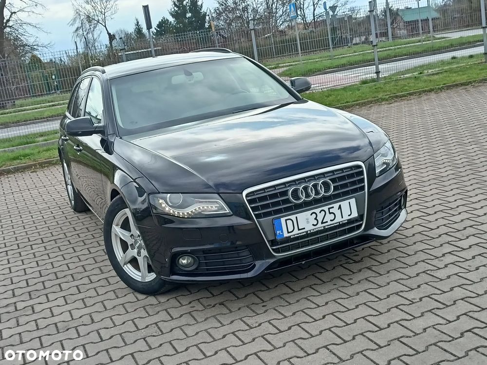 Audi A4 Avant 2.0 TDI Limited Edition - 1
