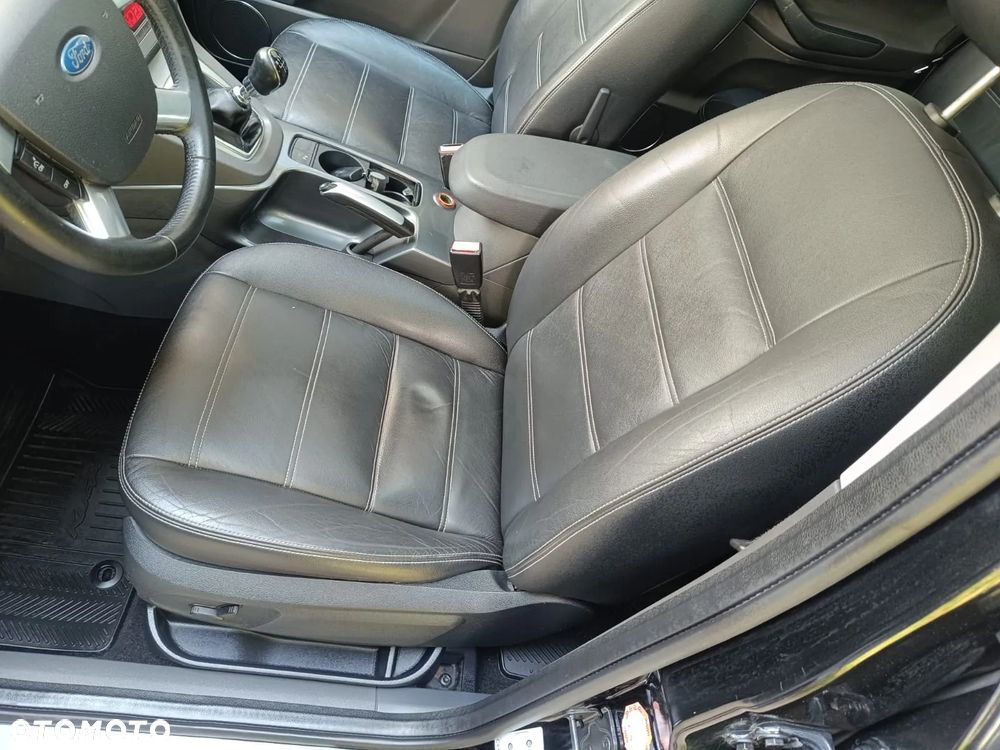 Ford Kuga 2.0 TDCi 4x4 Titanium - 14