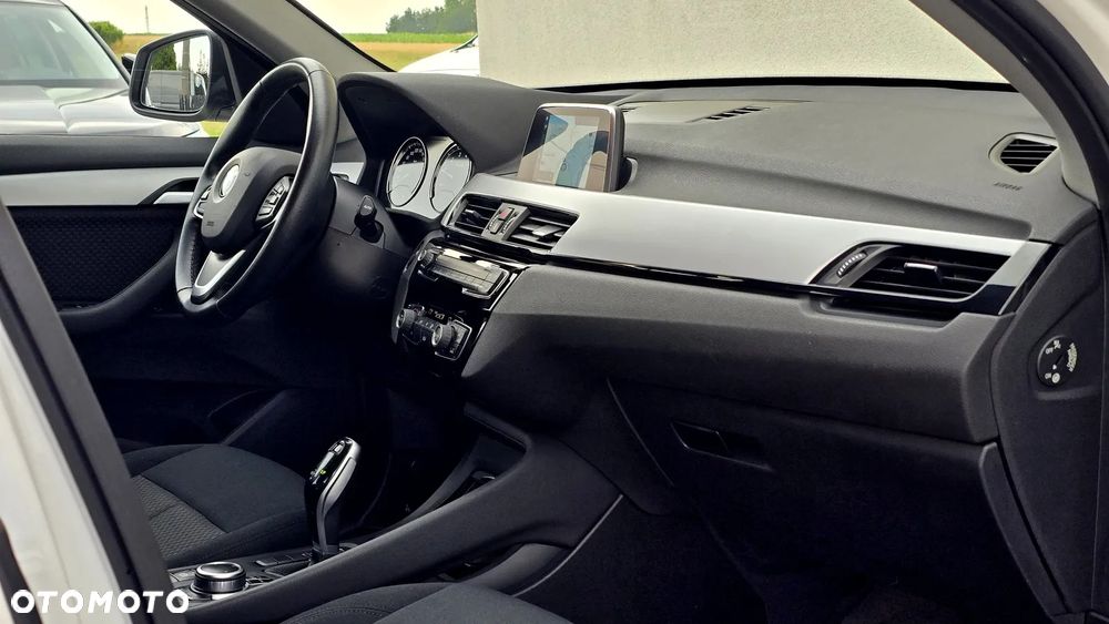 BMW X1 sDrive18i Business Edition - 29