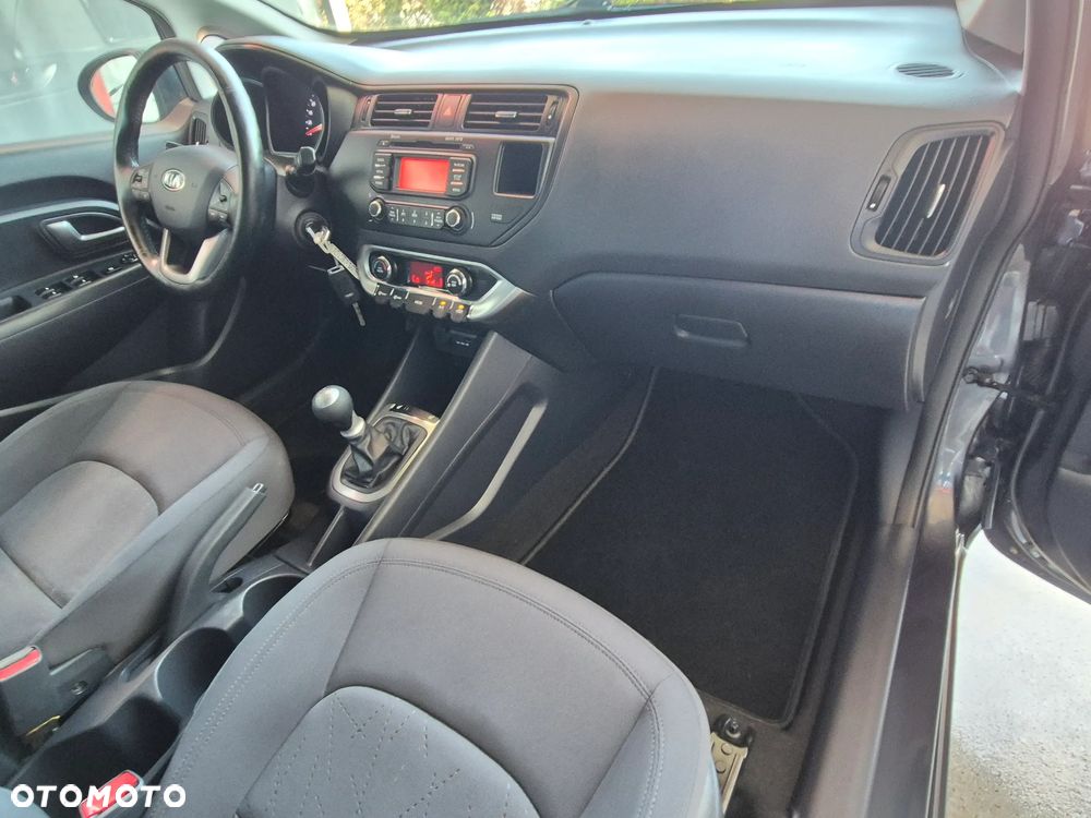 Kia Rio 1.2 Business Line - 33