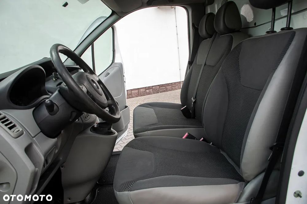 Opel VIVARO - 31