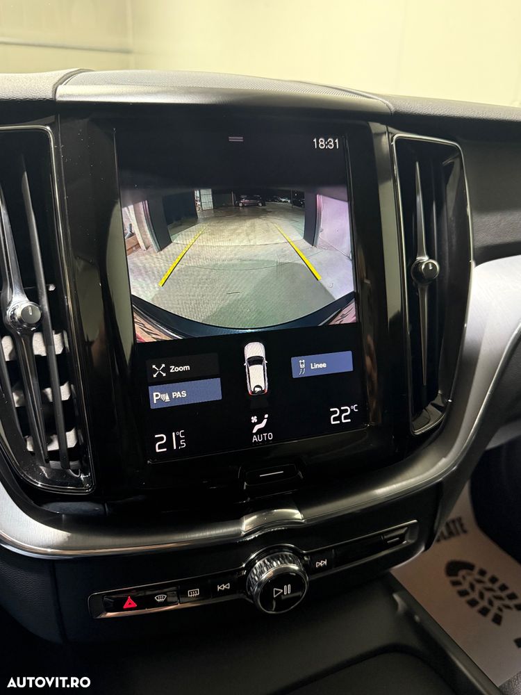 Volvo XC 60 B4 MHEV Momentum - 12