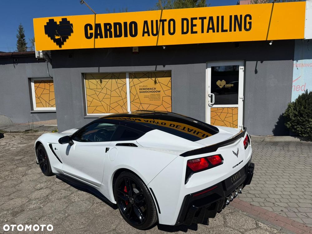 Chevrolet Corvette - 15