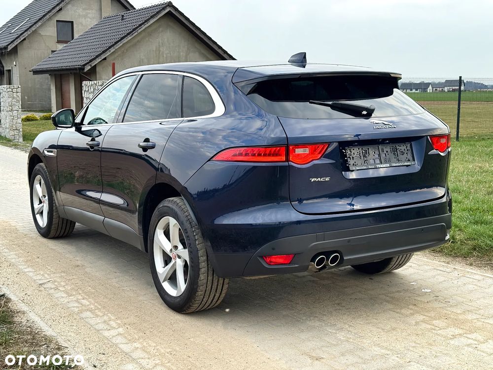 Jaguar F-Pace - 5
