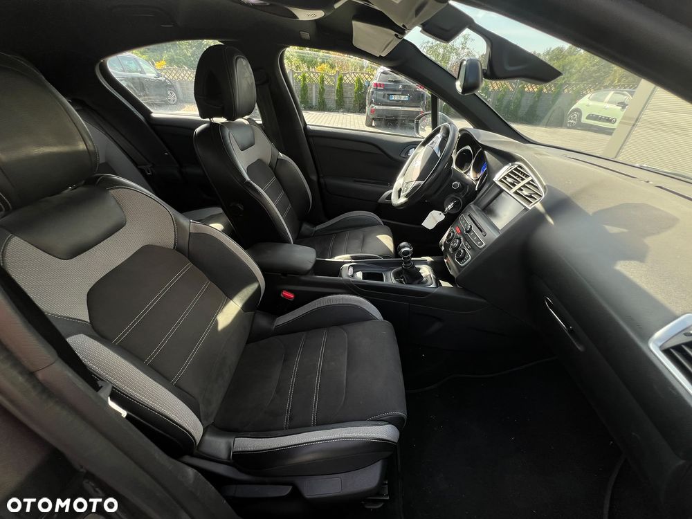 DS Automobiles DS 4 - 10