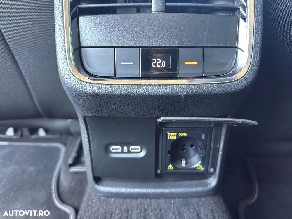 Skoda Octavia Combi 2.0 TDI DSG Style - 26