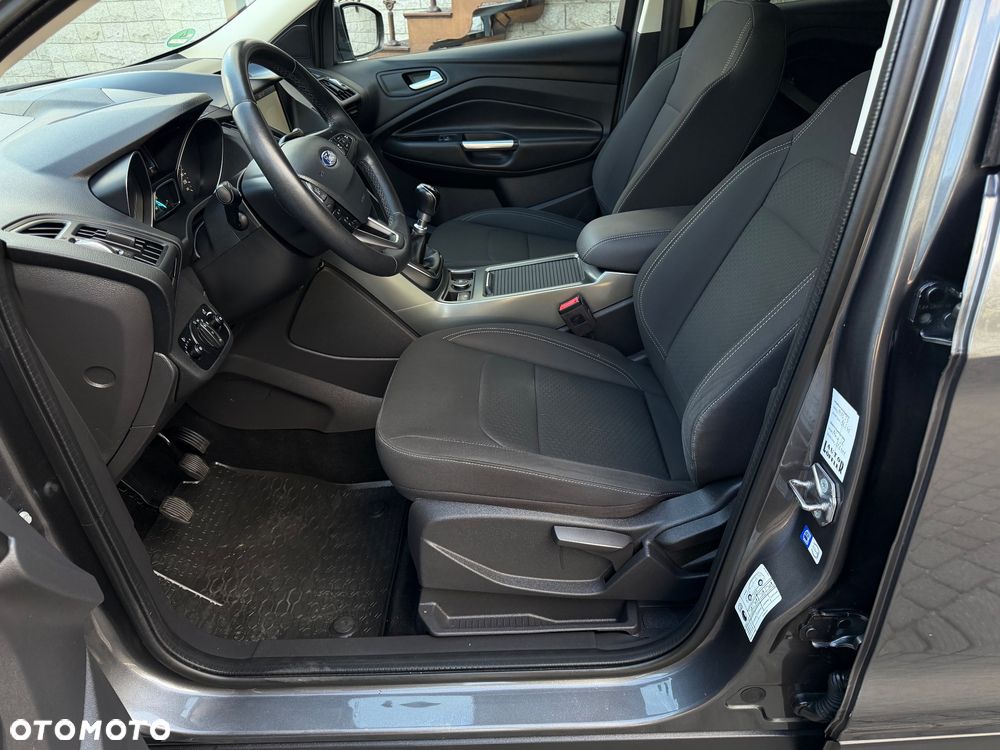 Ford Kuga 1.5 EcoBoost 2x4 Titanium - 17