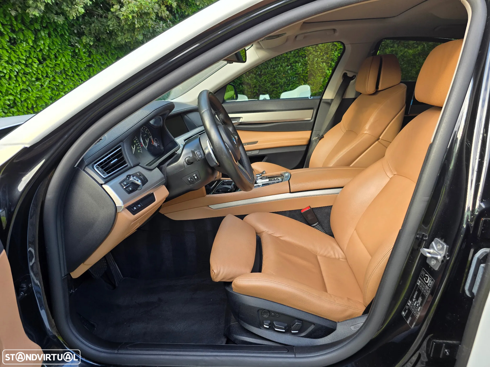 BMW 740 d Pack M - 15
