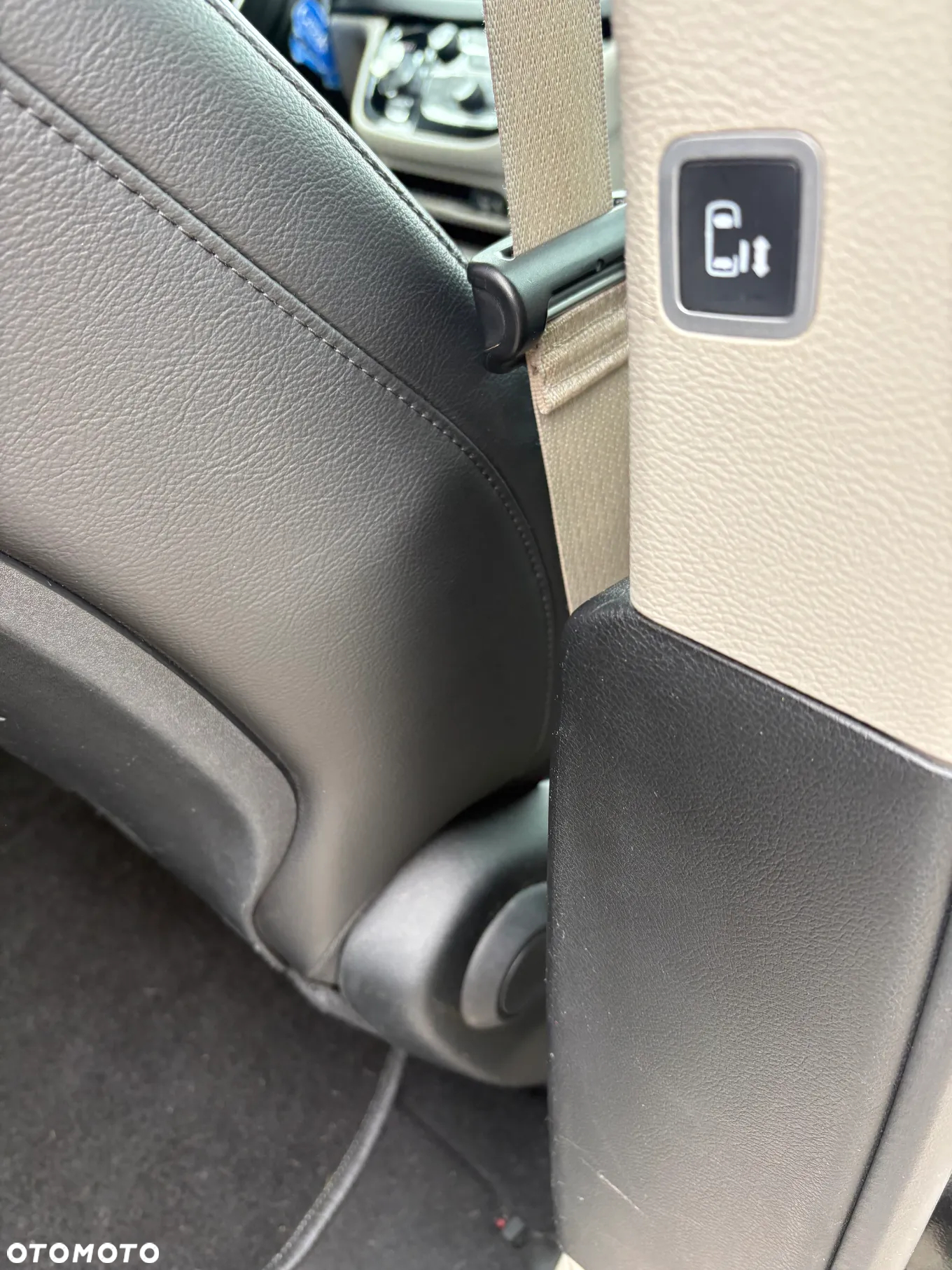 Chrysler Pacifica - 17