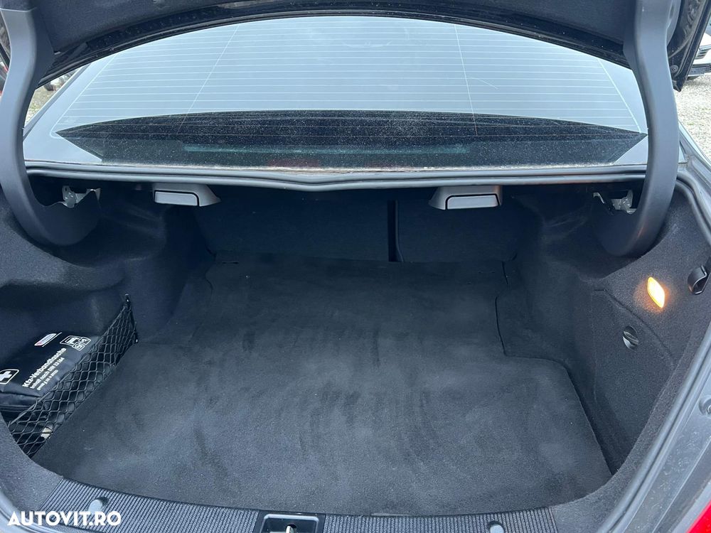 Mercedes-Benz C 200 T (BlueEFFICIENCY) 7G-TRONIC Avantgarde - 12