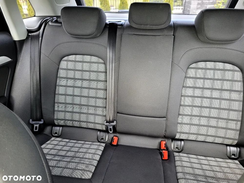 Audi Q3 2.0 TDI Quattro S tronic design - 16
