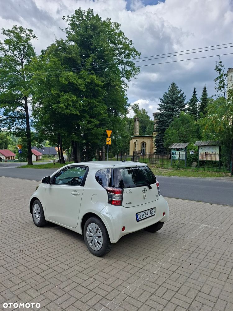Toyota iQ 1.0 - 9