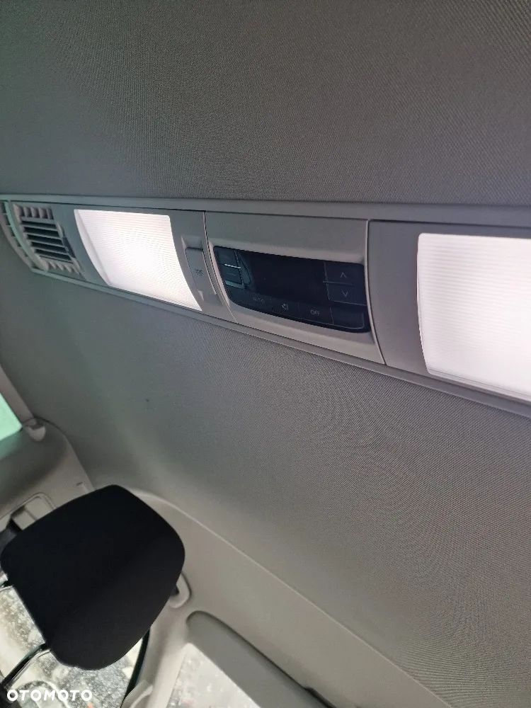 Volkswagen Caravelle 6.1 2.0 TDI L2 Comfortline DSG - 9