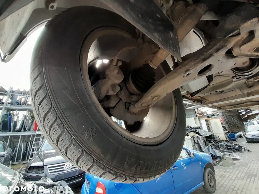 GOLF VI ZWROTNICA PRAWA PRZEDNIA - 1