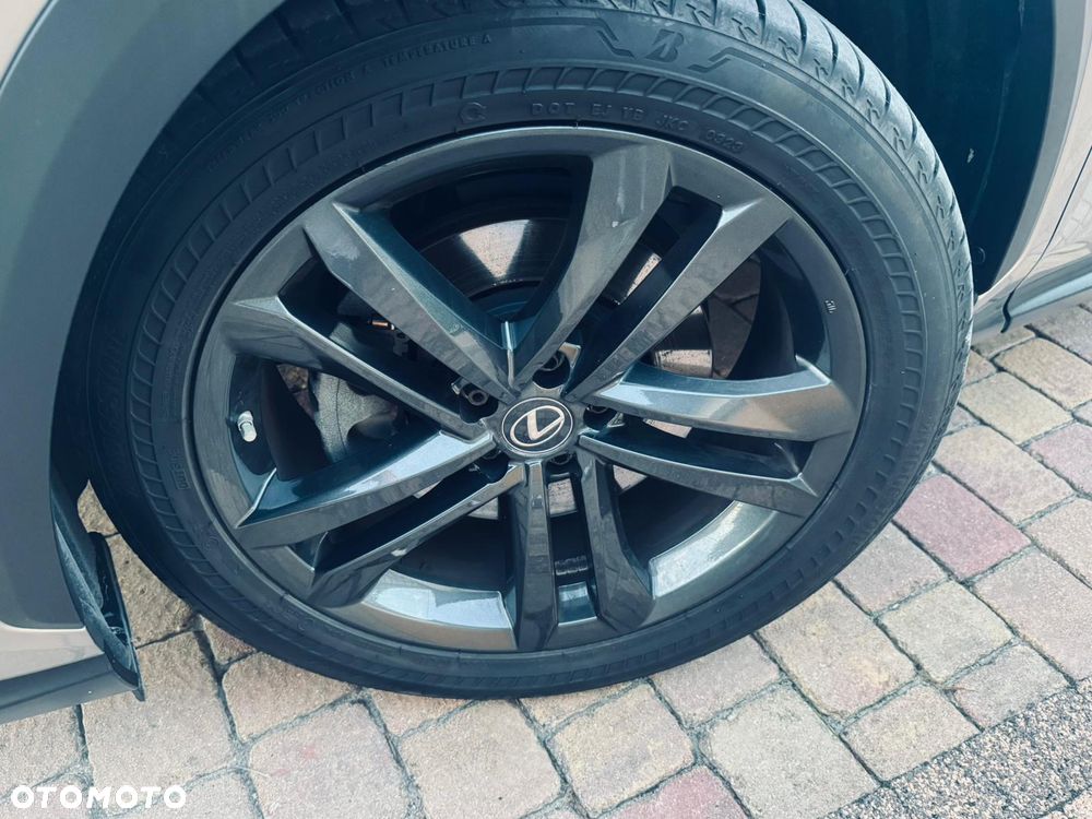 Lexus NX - 13