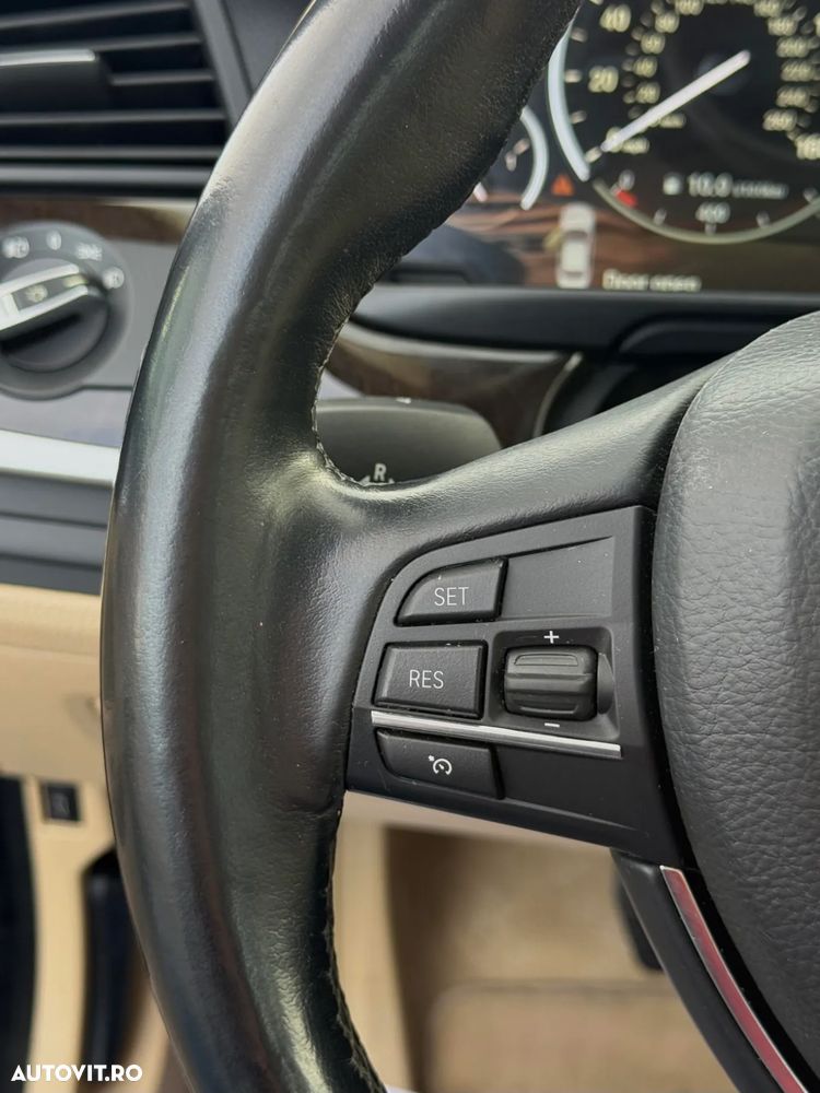 BMW Seria 5 528i xDrive Aut. - 28