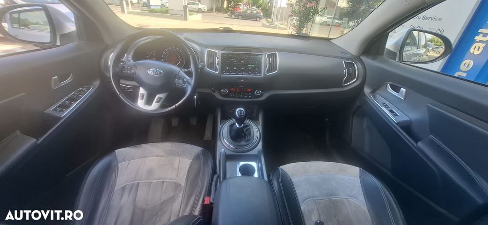 Kia Sportage 2.0 DSL MT 4x4 STYLE - 8