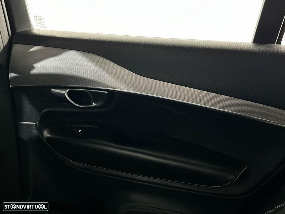 Volvo XC 90 2.0 D4 R-Design - 29