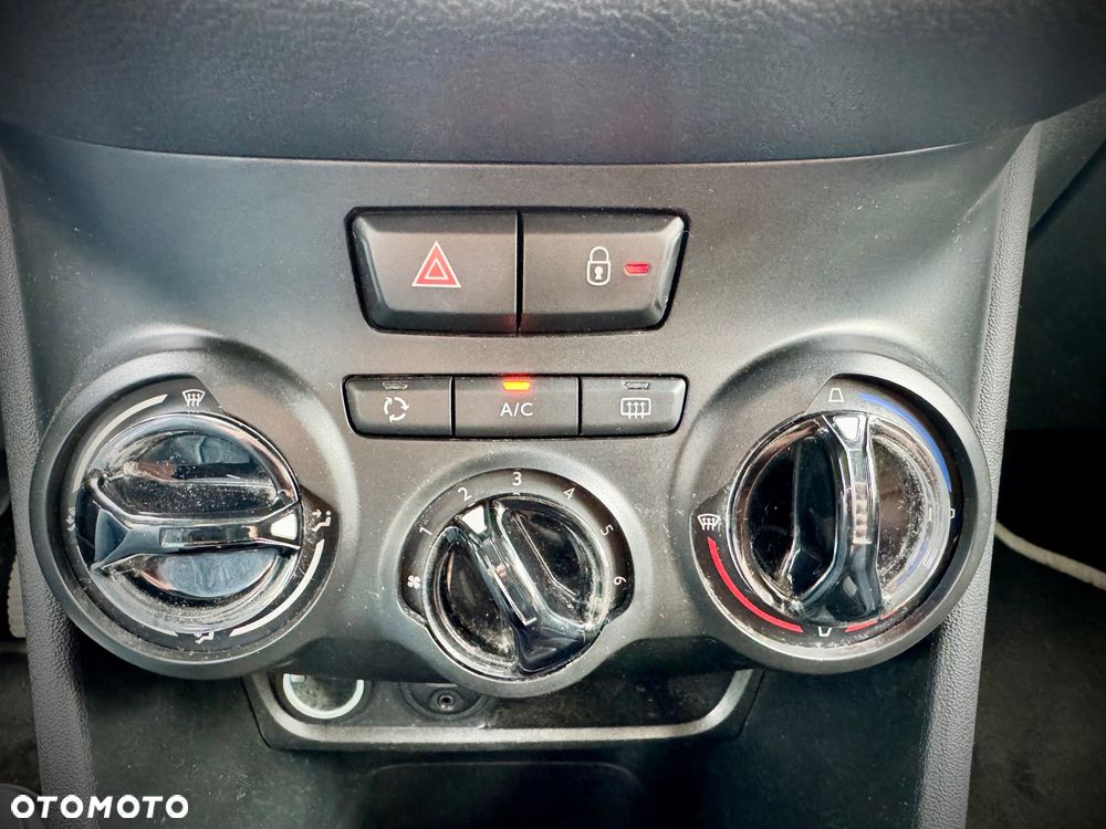 Peugeot 208 82 VTI Active - 12