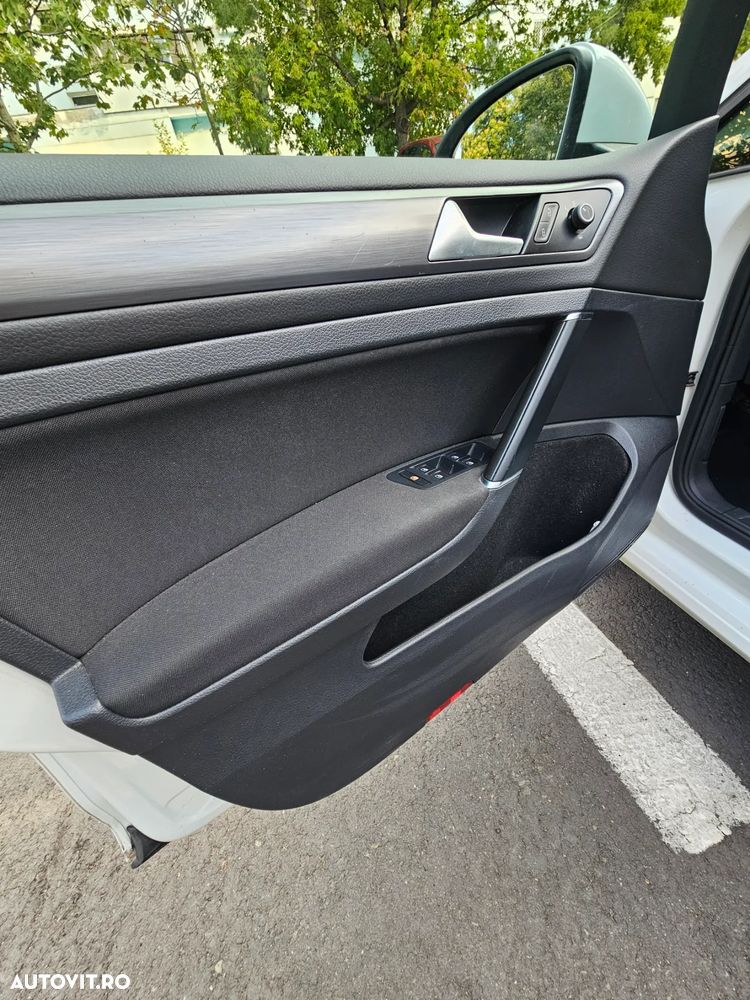 Volkswagen Golf 1.0 TSI Comfortline - 6