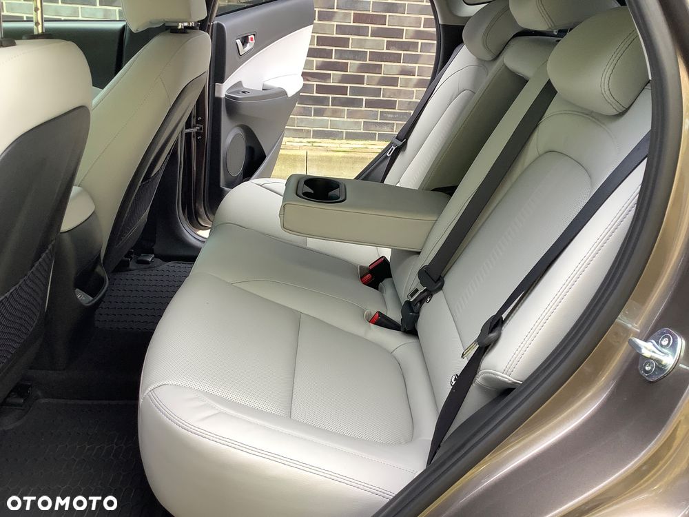 Hyundai Kona 64kWh Executive - 21
