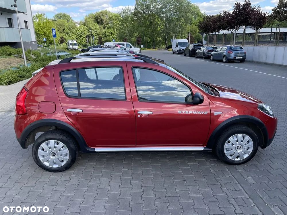 Dacia Sandero Stepway 1.6 - 8