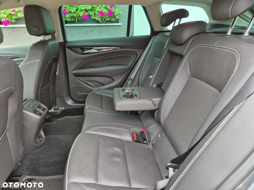 Opel Insignia 2.0 CDTI Sports Tourer ecoFLEXStart/Stop Innovation - 12