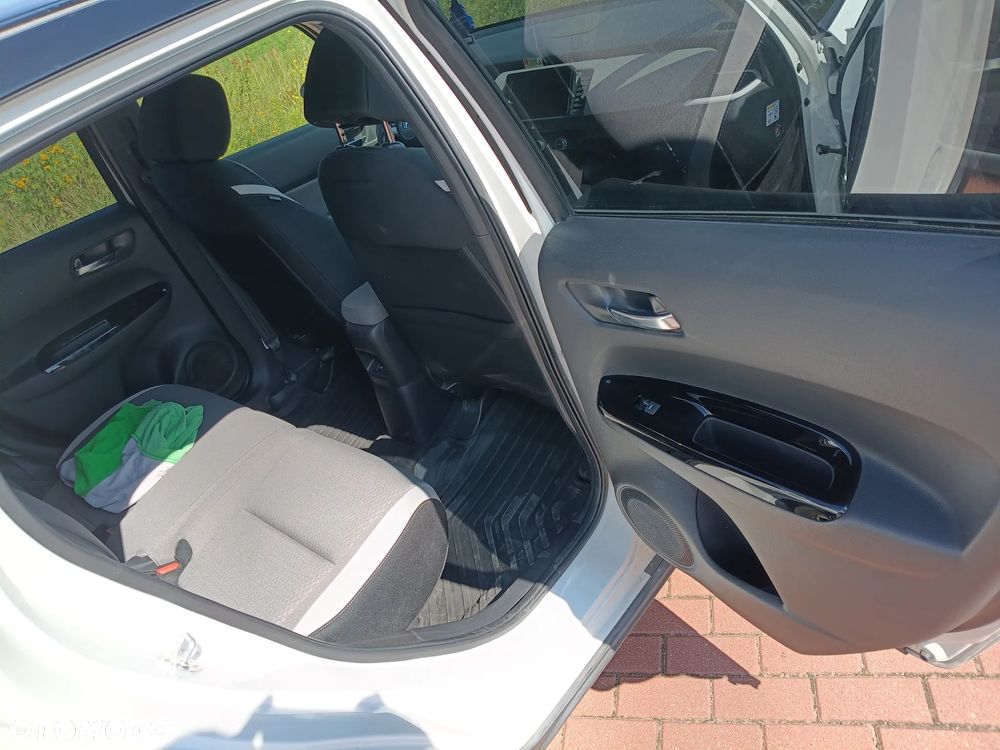 Honda Jazz 1.5 i-MMD Executive Crosstar (Czarny Dach) - 8