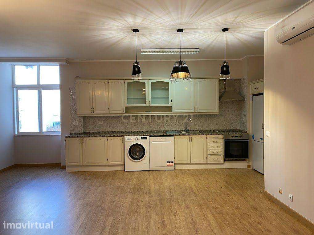 Arrendamento T2 em Arroios com garagem - Lisboa - Grande imagem: 4/32