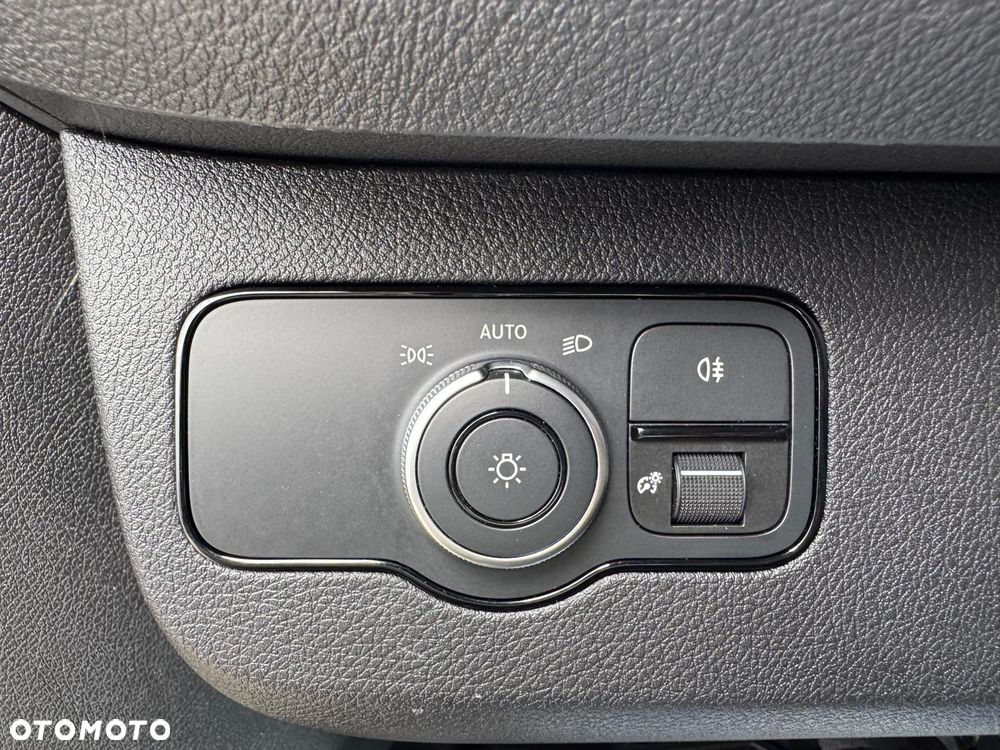 Mercedes-Benz Sprinter 319 - 17