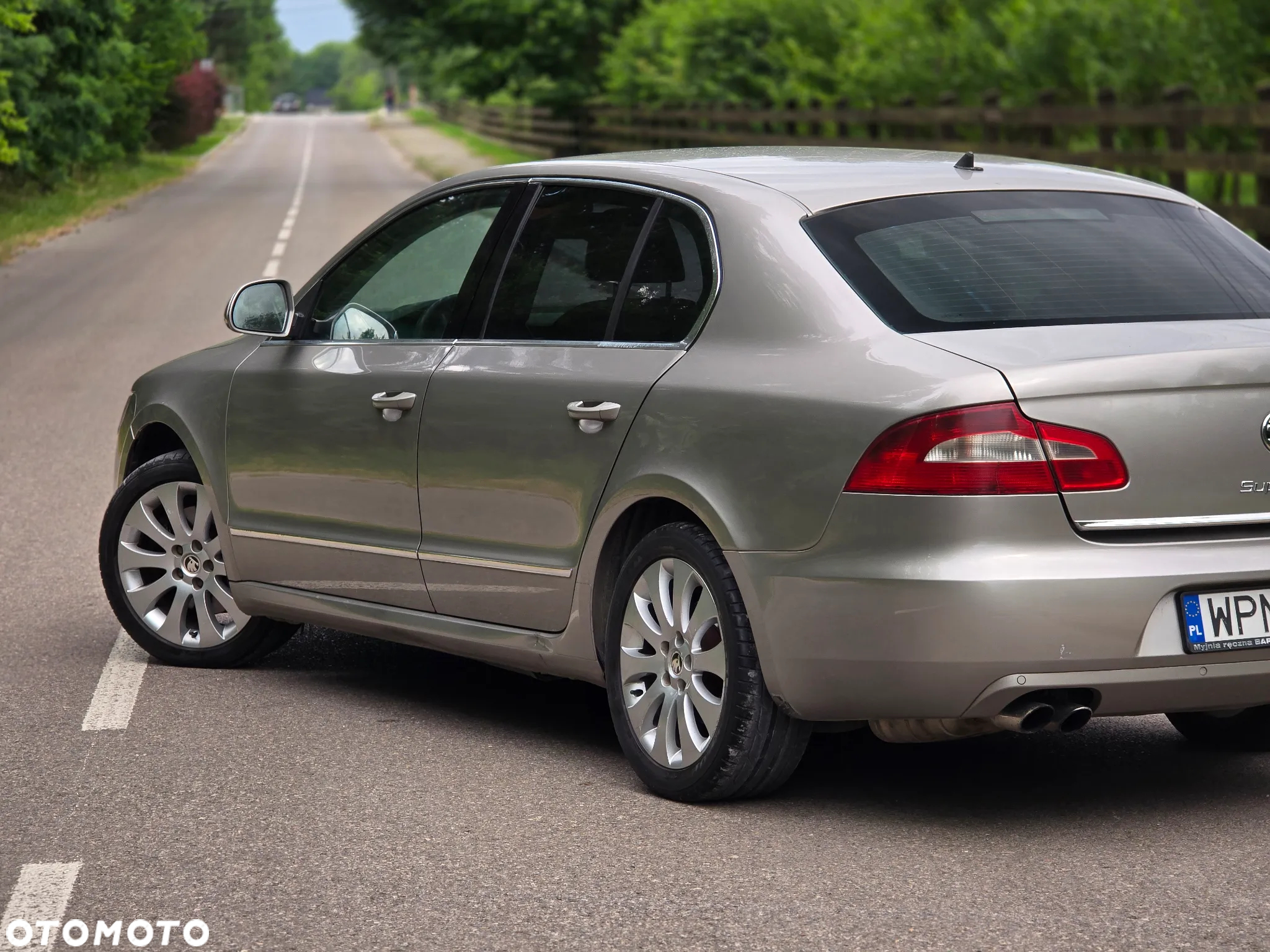 Skoda Superb 2.0 TDI Ambition DSG - 39