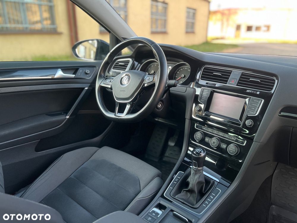 Volkswagen Golf 1.4 TSI Individual - 12