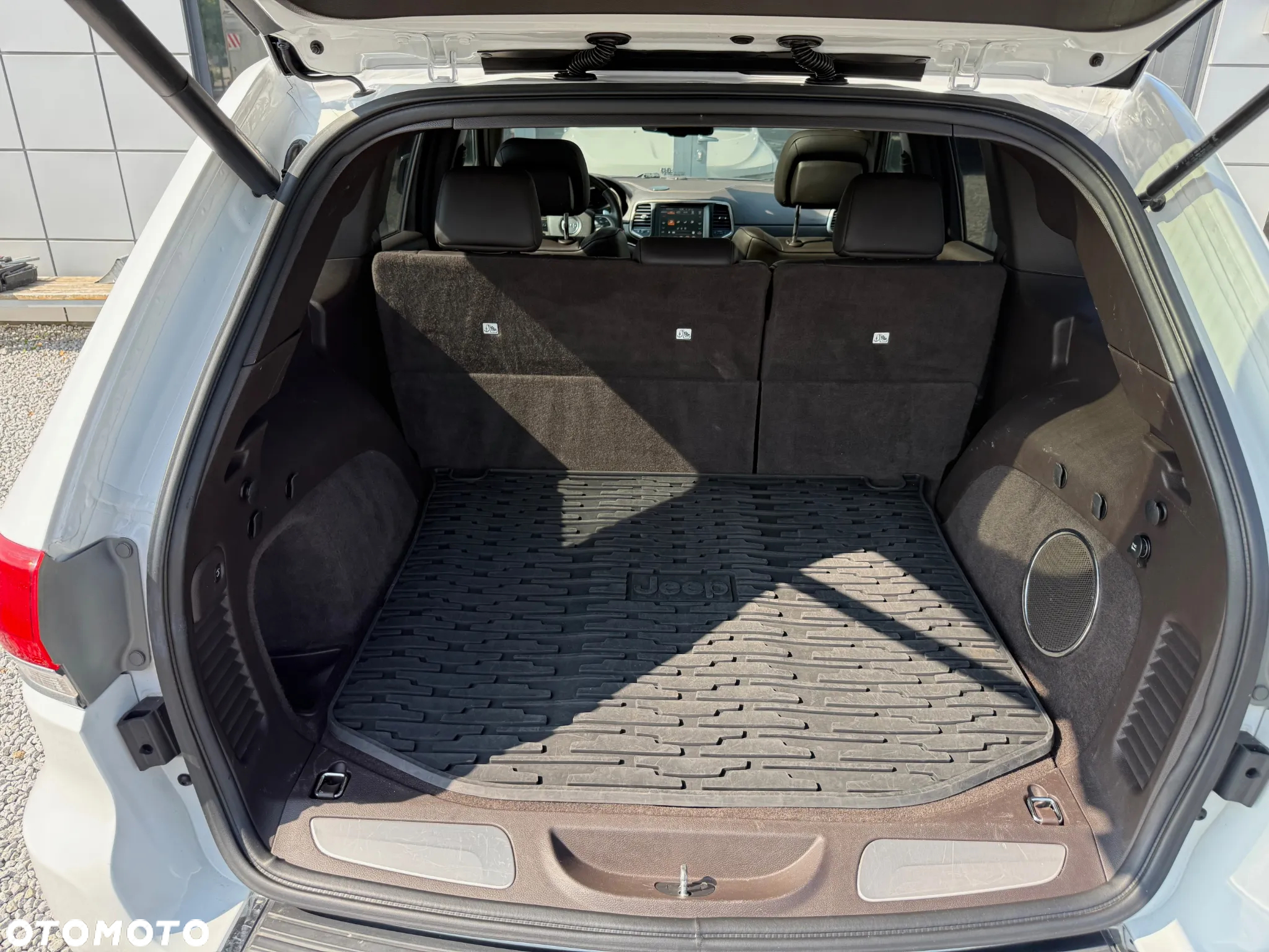 Jeep Grand Cherokee 5.7 V8 HEMI 4WD Automatik Summit - 6