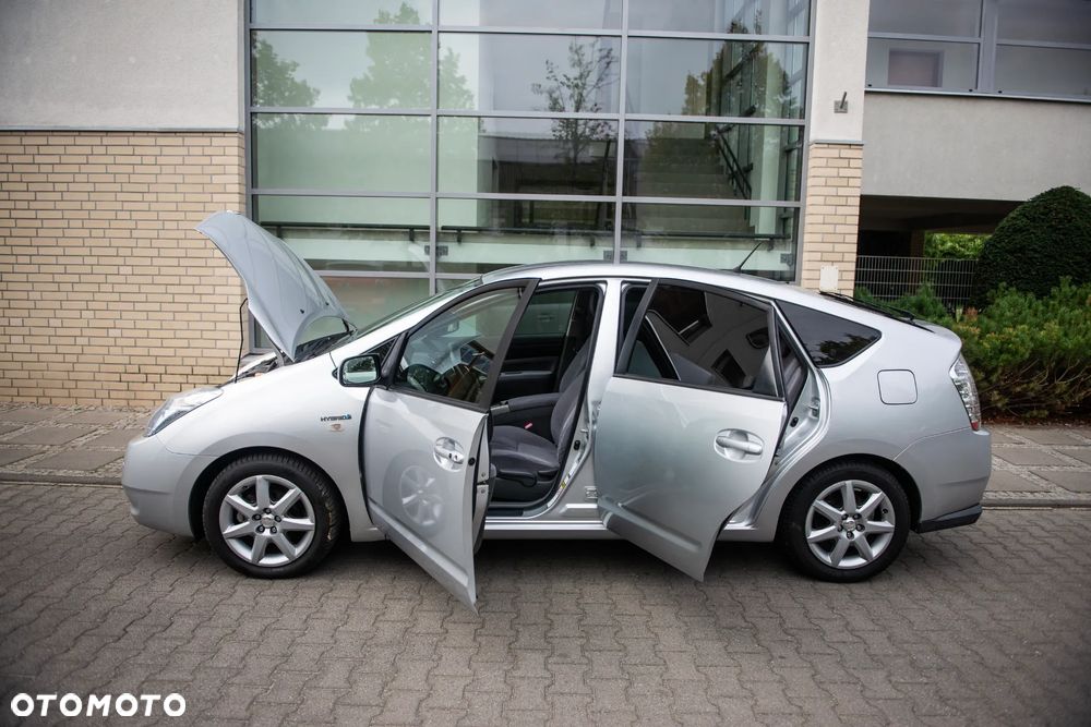 Toyota Prius 1.5 VVT-i Prestige - 9