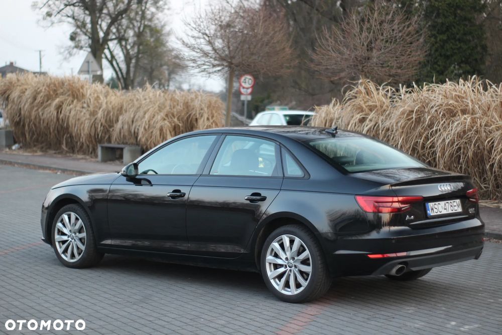 Audi A4 Limousine - 13
