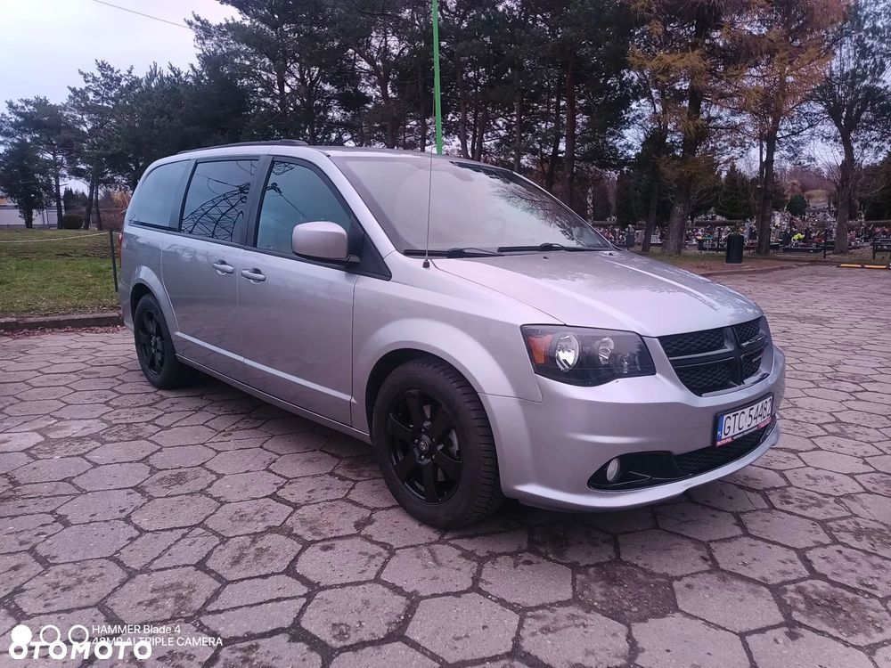 Dodge Grand Caravan - 2