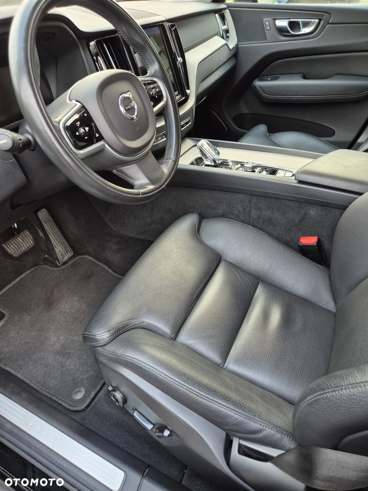 Volvo XC 60 B4 D AWD Inscription - 9