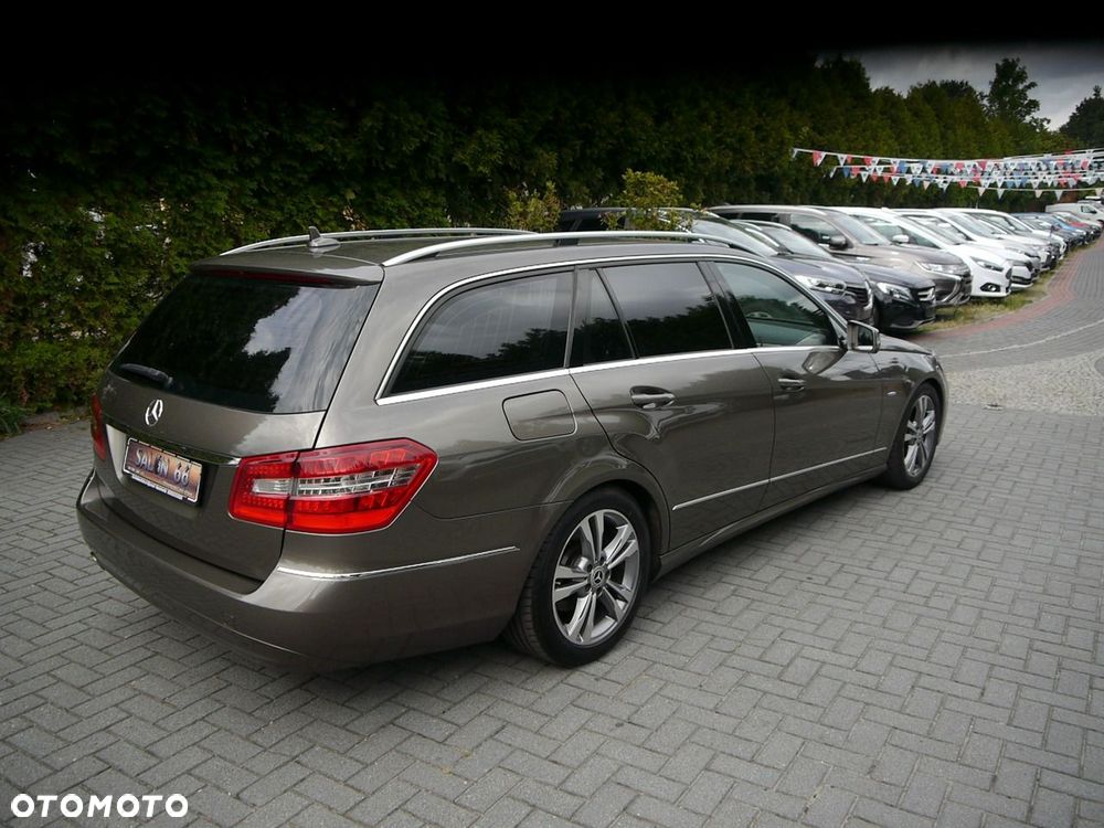 Mercedes-Benz Klasa E 200 CGI BlueEFFICIENCY 7G-TRONIC Avantgarde - 11