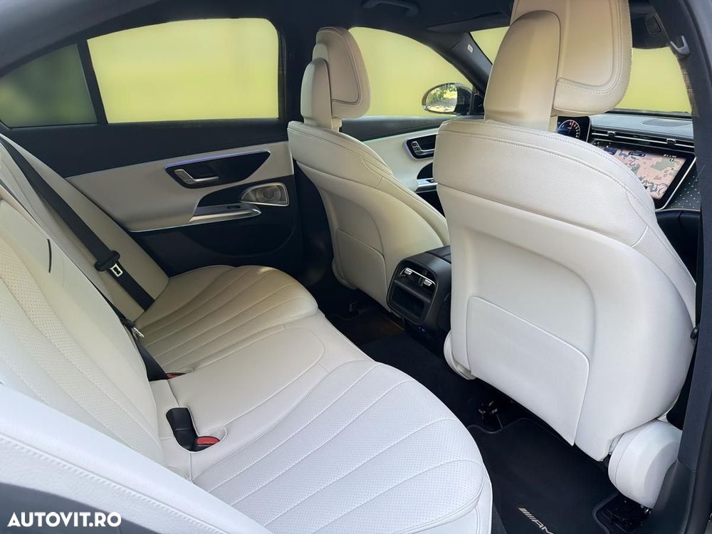Mercedes-Benz E 300e 4Matic 9G-TRONIC AMG Line NIGHT Edition - 14