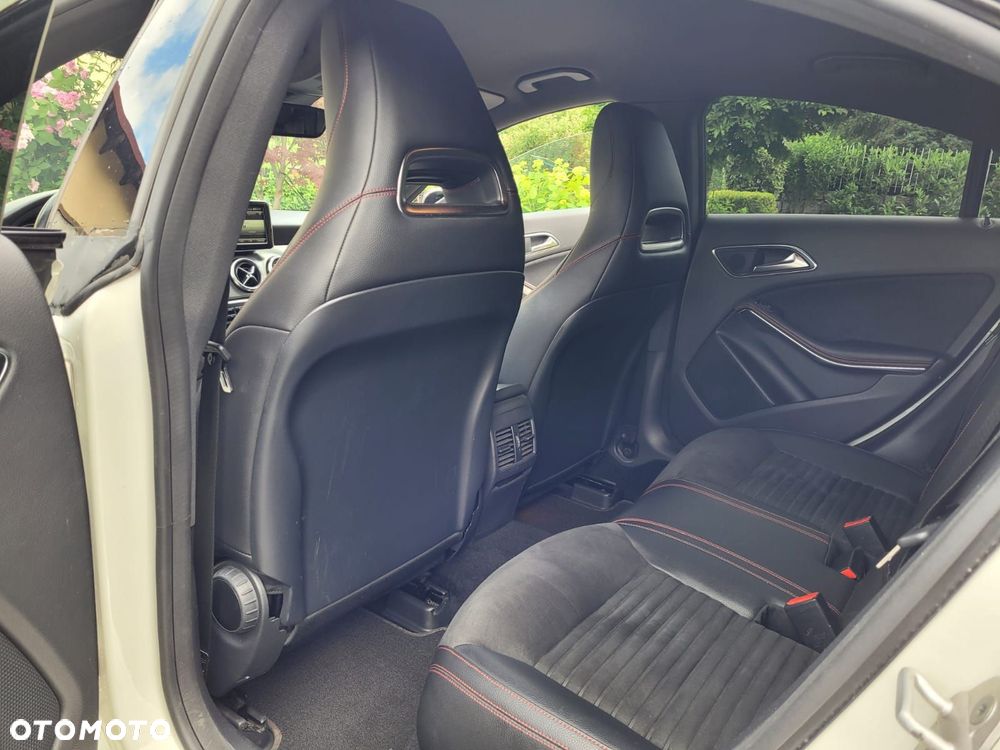 Mercedes-Benz CLA 250 4-Matic Sport - 11