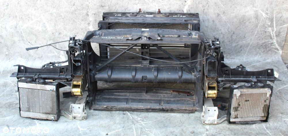 PAS PRZEDNI Z CHŁODNICAMI BMW F01 F02 N63B44 4.4B 750i - 6
