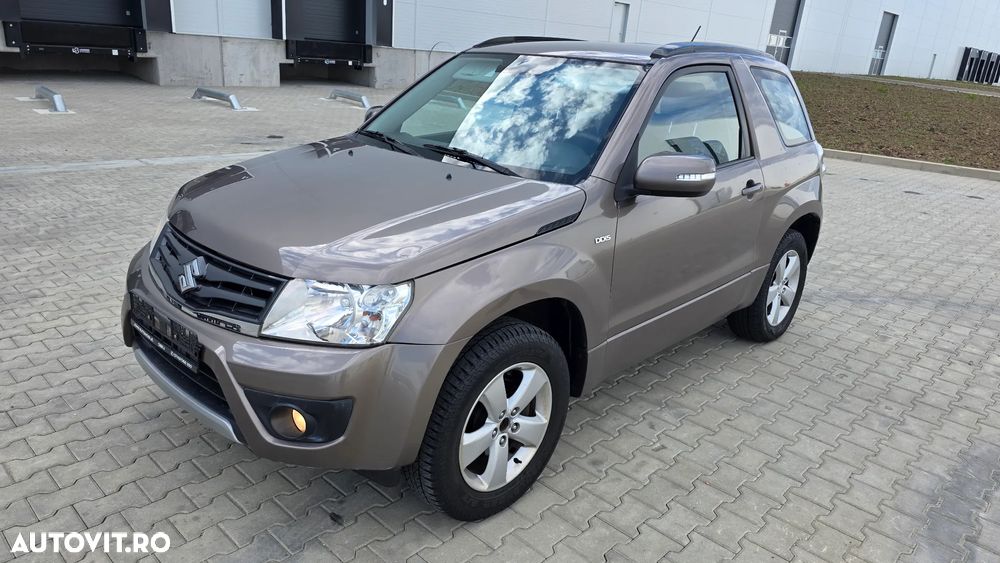 Suzuki Grand Vitara 1.9 DDiS Black&White DPF - 13