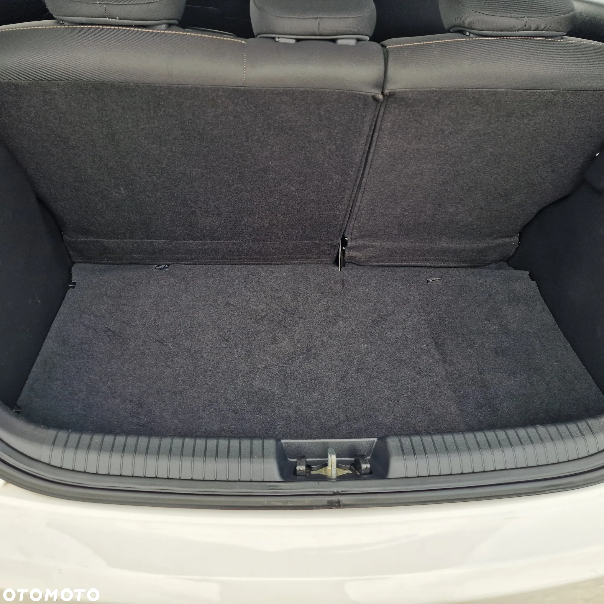 Hyundai i20 1.25 Comfort - 20