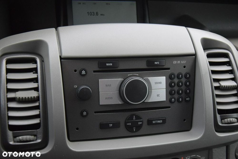 Opel Vivaro - 20