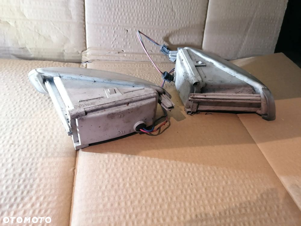 HALOGEN PRAWY LEWY VOYAGER IV - 3