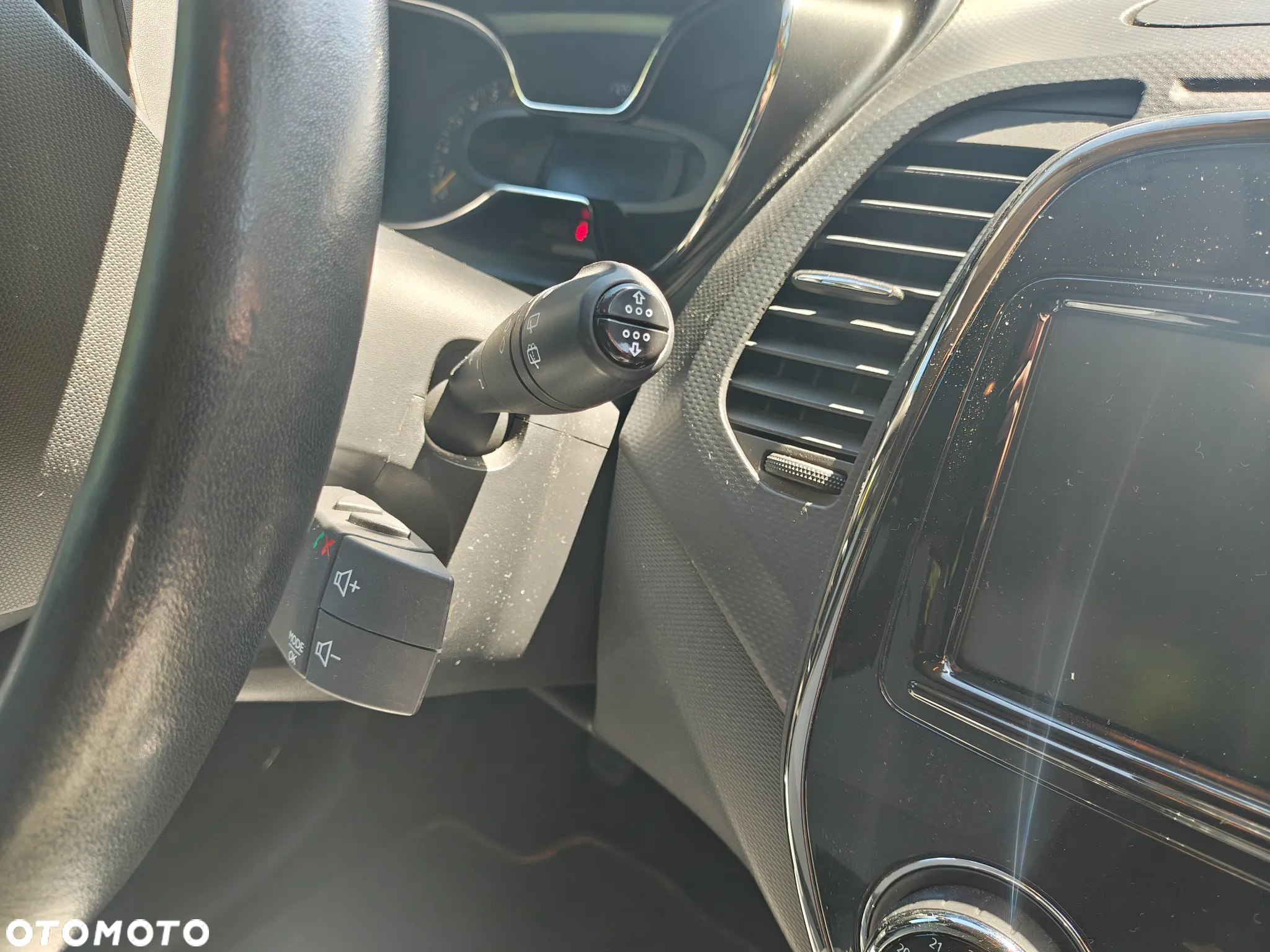 Renault Captur 0.9 Energy TCe Intens EU6 - 28