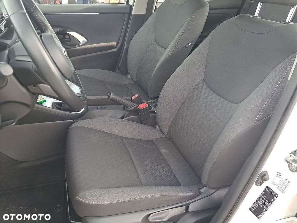 Toyota Yaris - 12